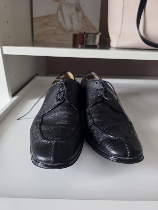 Salvatore Ferragamo Black Leather Lace-Up Derby Shoes